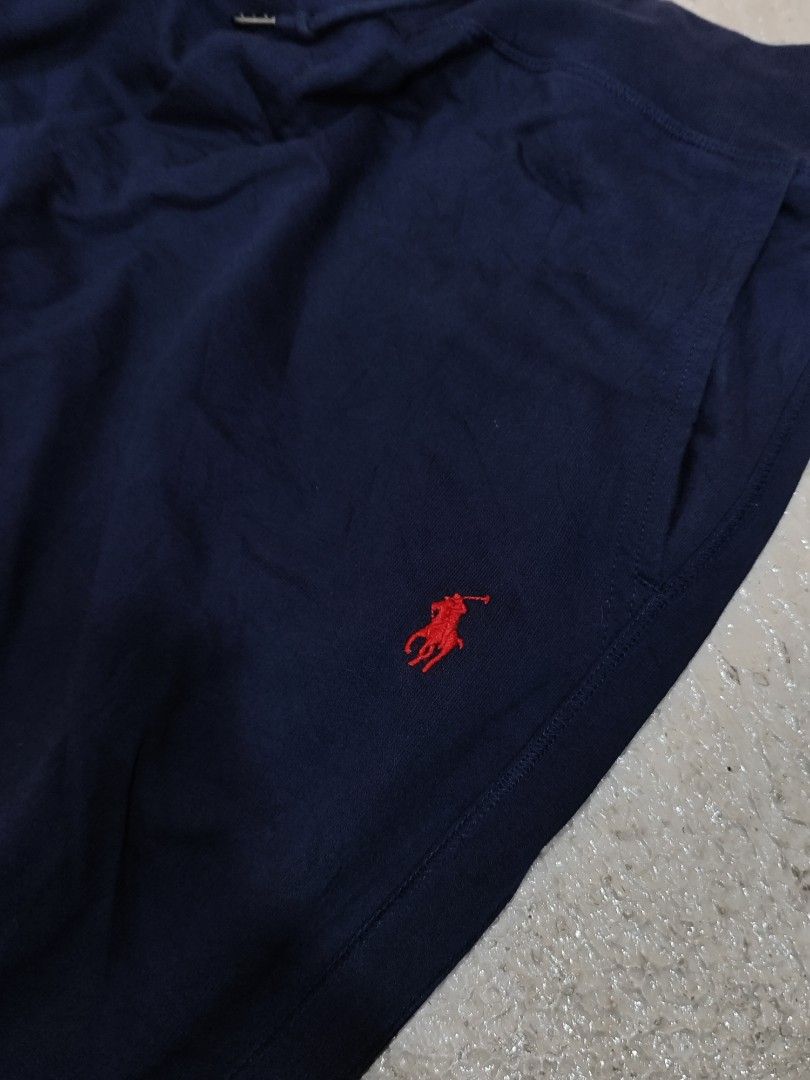RALPH LAUREN (Category: Joggers) located in Pandi. Submitted by rhaine.2zz (Listing ID 1439702188, Image 2). Description: RALPH LAUREN JOGGER LIKE NEW CONDITION NO ISSUE 10/10 COLOR RATE SIZE 2XL ON TAG 34-42 WAIST 42 LENGTH 📩📩📩.