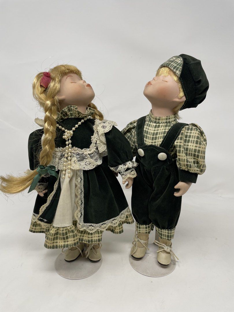 Rare 1990’s Couple Kissing Doll With Stand Original from Japan (Category: Vintage Collectibles) located in Tagum. Submitted by tommyfindstagum (Listing ID 1439756762, Image 1). Description: For sale: Rare 1990’s Couple Kissing Doll With Stand Original from Japan In great condition 1350 pesos only Tagum city location, can ship anywhere through Flash or J&T.