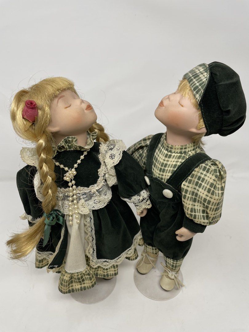 Rare 1990’s Couple Kissing Doll With Stand Original from Japan (Category: Vintage Collectibles) located in Tagum. Submitted by tommyfindstagum (Listing ID 1439756762, Image 3). Description: For sale: Rare 1990’s Couple Kissing Doll With Stand Original from Japan In great condition 1350 pesos only Tagum city location, can ship anywhere through Flash or J&T.
