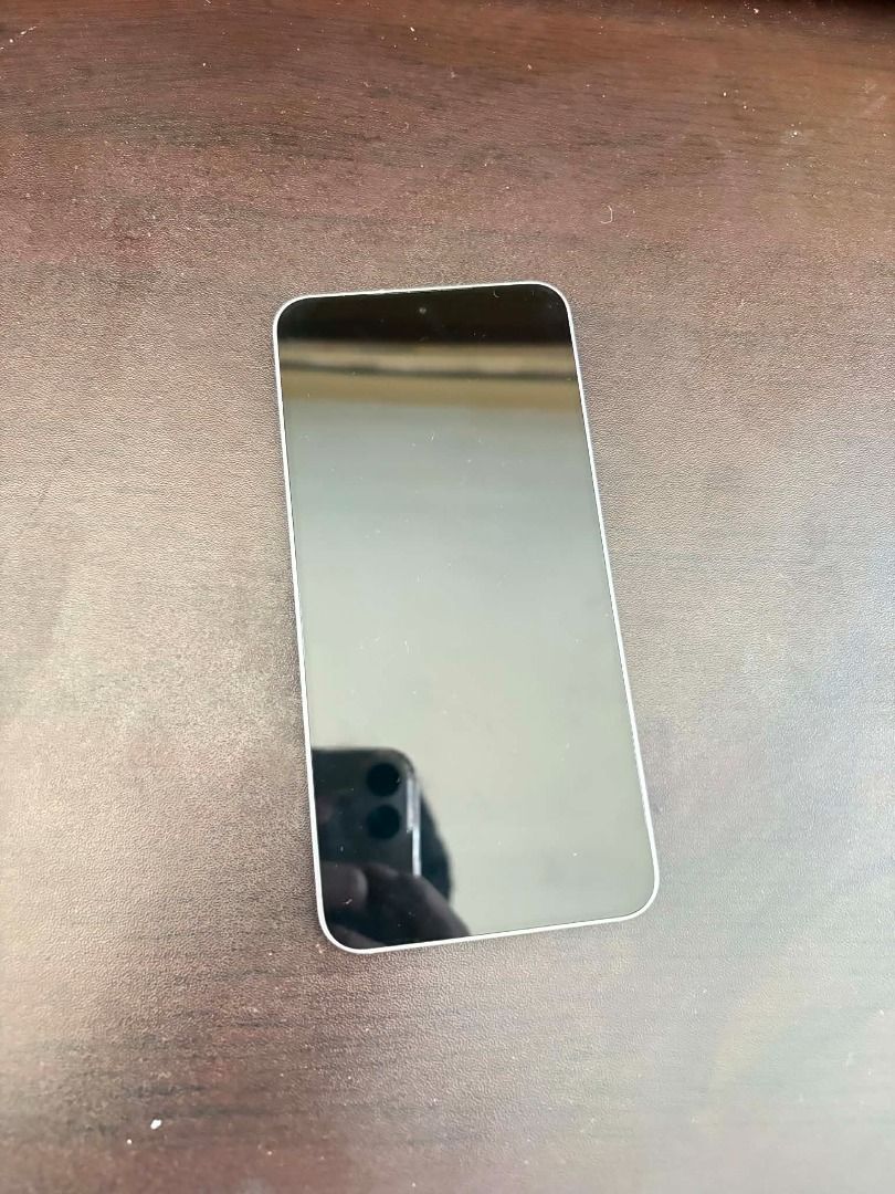 Samsung S25 5G (Category: Samsung) located in Caloocan City. Submitted by keenstar_788c05 (Listing ID 1439784070, Image 2). Description: No issues 100% Brand new condition 100% Legit With, case tempered samsung origcharger.