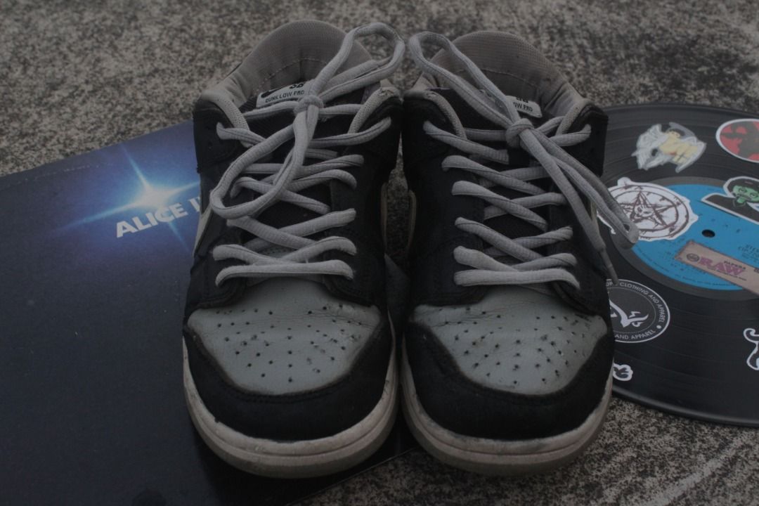 SB Dunk Low Pro "J-Pack - Shadow" Puffer Sneakers (Category: Sneakers) located in Naga. Submitted by kurtsoweak042005 (Listing ID 1439735205, Image 1). Description: SB Dunk Low Pro "J-Pack - Shadow" Puffer Sneakers Size US 9.5 /EU 42.5 /UK 8 In Excellent Condition Color Rate: 9.5/10 Issues are in photos:> .