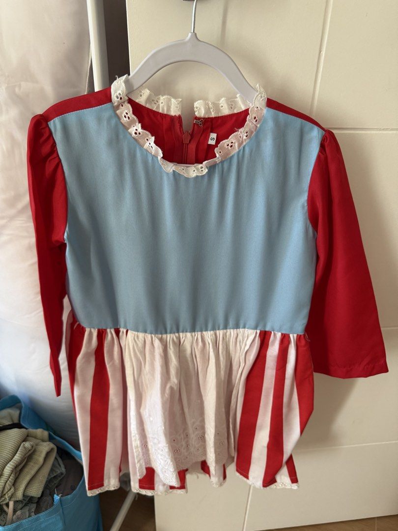 Scandinavian kids costume (Category: Babies & Kids Fashion) located in Iloilo. Submitted by papillon30 (Listing ID 1439625643, Image 1). Description: Size 4 We used this during UN.