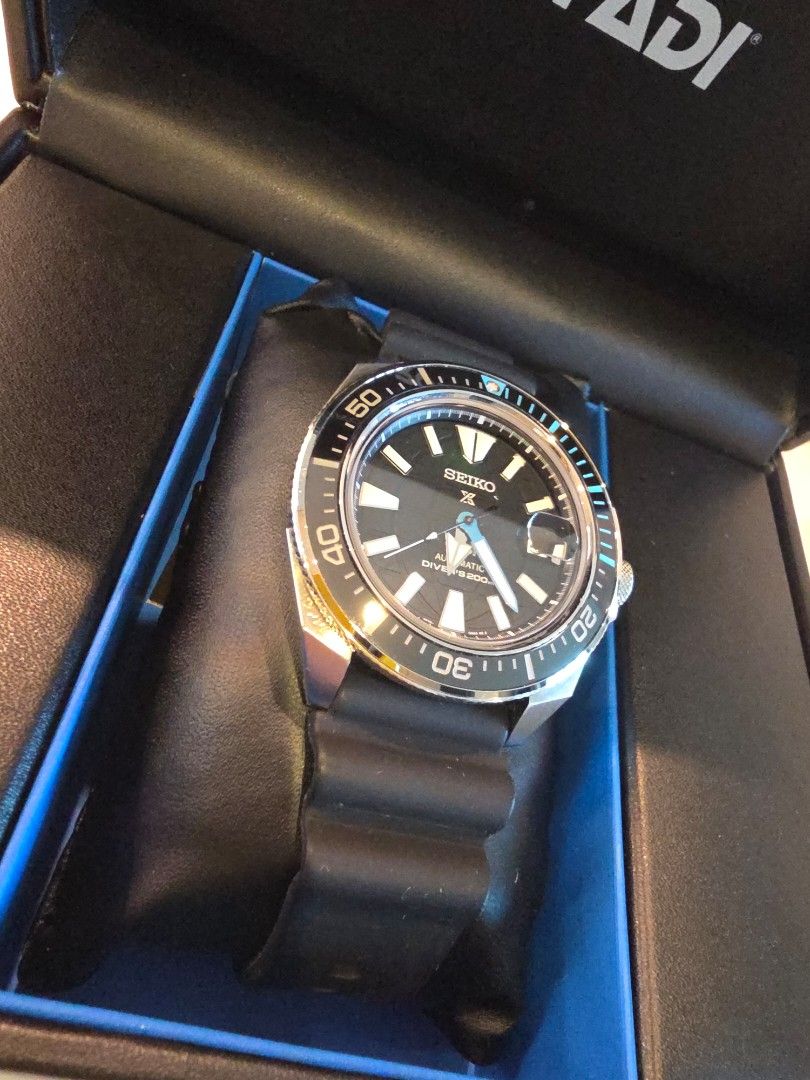 Seiko Prospex PADI Automatic Diver's 200m SRPG21 (Category: Men's Watches) located in Manila. Submitted by dim101 (Listing ID 1439746346, Image 2). Description: - Seiko Prospex PADI Automatic Diver's Watch - Black dial with luminous markers and hands - Rotating bezel - Black rubber strap with Seiko buckle - Includes original box and warranty card - Warranty card dated October 23, 2022 - Case number: 4R35-03W0 used only on special occasions rfs: s
