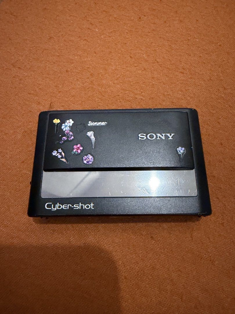 Sony Cyber-shot T-20 Digital Camera (Category: Cameras) located in Mandaluyong City. Submitted by ka2021_ (Listing ID 1439686131, Image 2). Description: Features Carl Zeiss Vario-Tessar lens 3x Optical Zoom Inclusions: Memory Card, Card Reader, Battery and Universal Charger Fully functional Issue: sometimes sensitive buttons (tolerable) Minor screen scratches Price NEGOTIABLE.