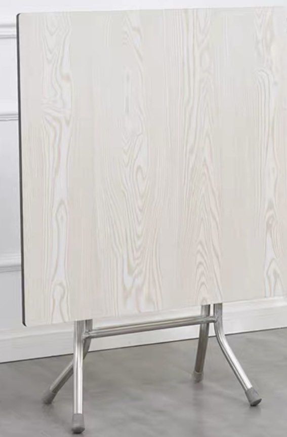 Square Table （分類：桌子）位於 Hong Kong。 由 ccksy 提交（商品編號 1439719489，圖片 1）。簡介： 正方形折疊餐床 75cmx 75cm。