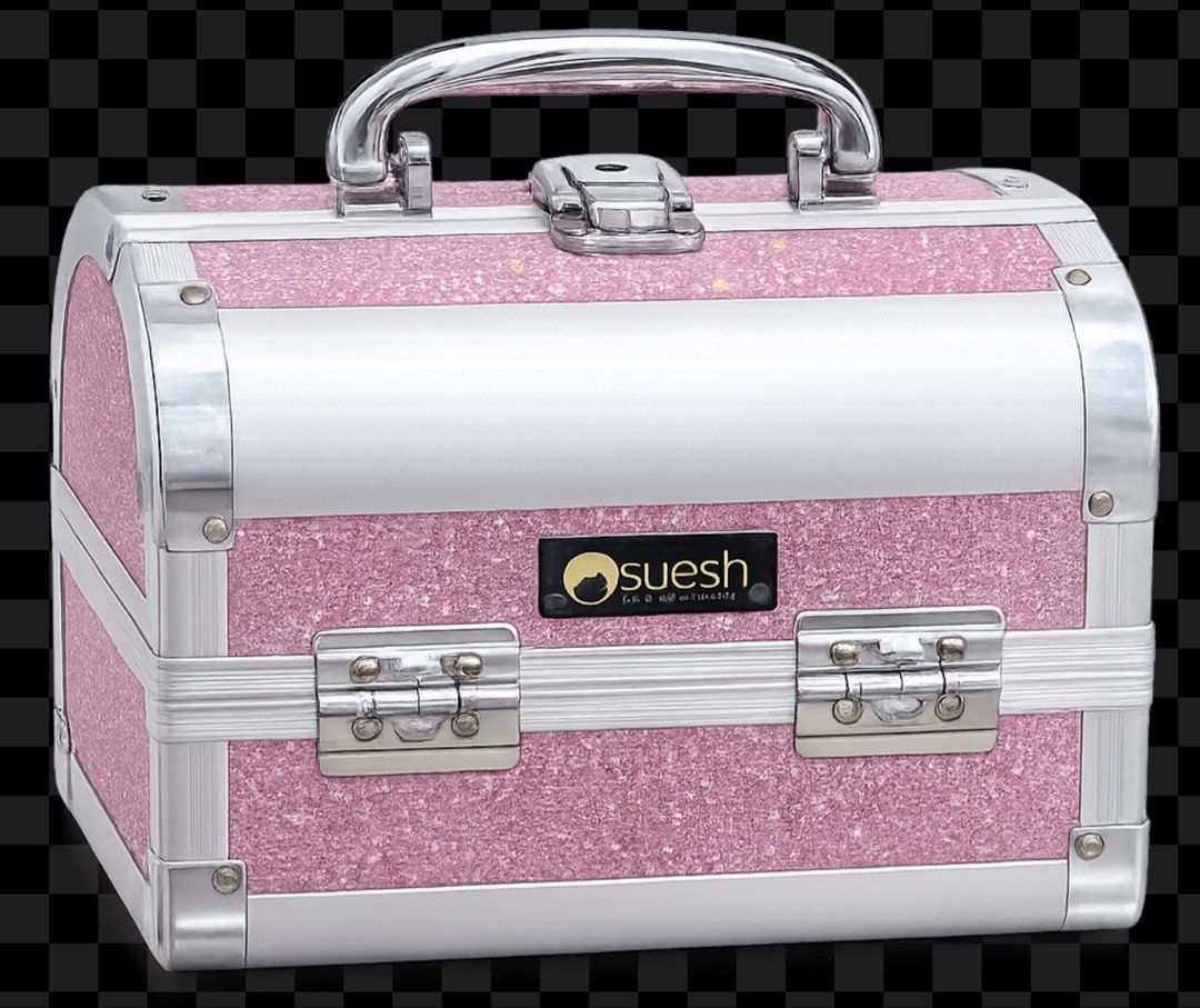 SUESH Makeup box toolkit (Category: Makeup) located in Taguig. Submitted by ellasee (Listing ID 1439610371, Image 3). Description: Di nagagamit Regalo lang Suesh Makeup Toolkit train case designed for organizing cosmetics, beauty tools, or nail supplies. It features a pink glitter exterior panels, aluminum trim reinforcement, heavy-duty hinges, and a secure top latch with a carrying handle. —PLEASE TAKE TIME TO READ— 🧿🪬🧿🪬 ♥Actual photos poste