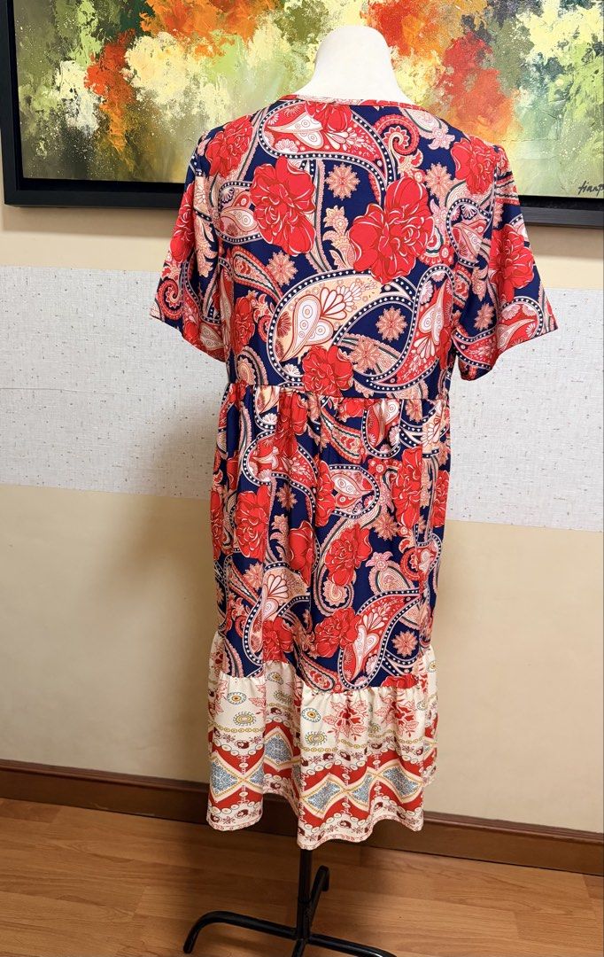 Summer printed dress (Category: Dresses) located in Muntinlupa City. Submitted by gap0710 (Listing ID 1439640456, Image 3). Description: Summer short dress. In excellent condition .