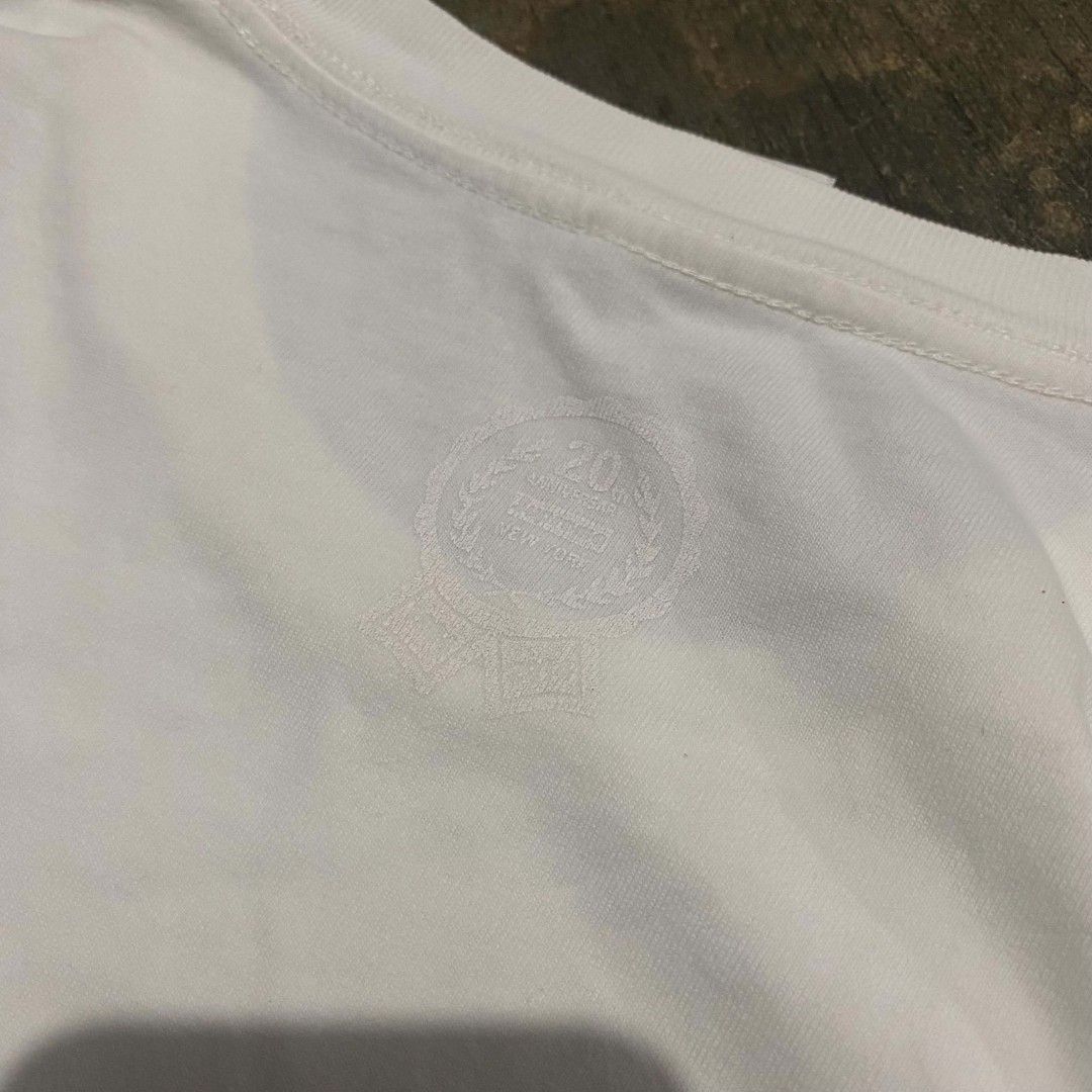Supreme (Category: Tshirts & Polo Shirts ) located in Manila. Submitted by waruprondc (Listing ID 1439759229, Image 3). Description: .