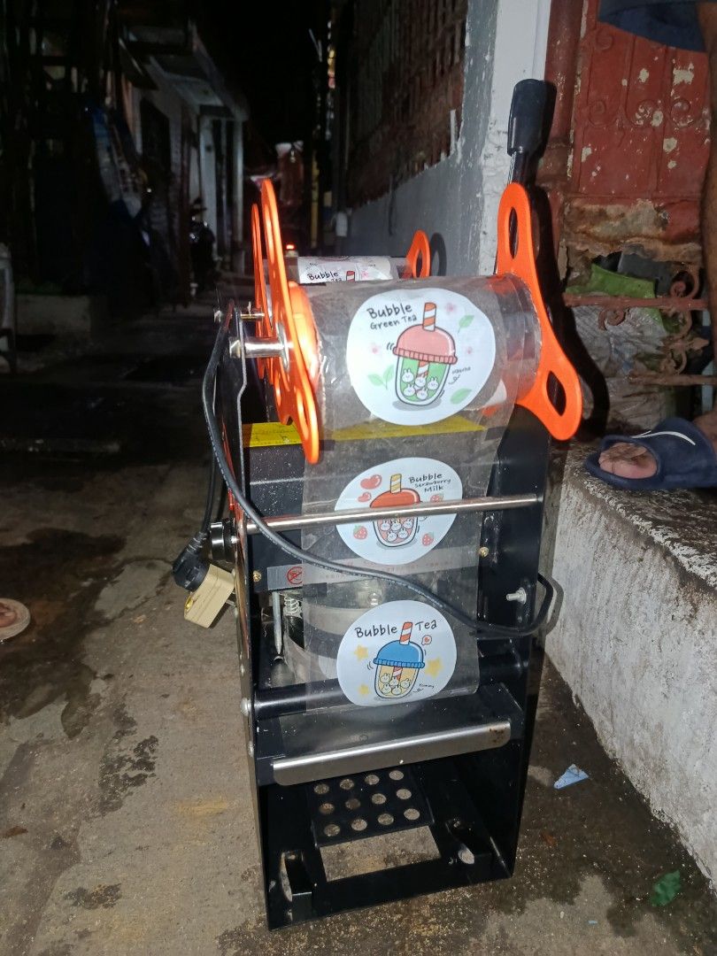 Tea Cup Sealer Machine (Category: Other Kitchen Appliances) located in Las Pinas. Submitted by martryan (Listing ID 1439668462, Image 1). Description: NEGOTIABLE IF INTERESTED!!.