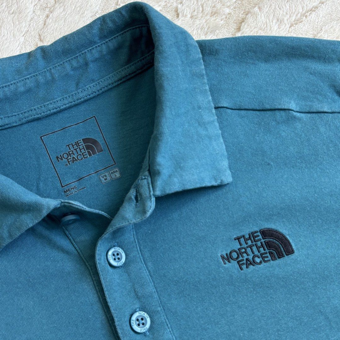 The North Face Polo Shirt (Category: Tshirts & Polo Shirts ) located in Quezon City. Submitted by grailph (Listing ID 1439637647, Image 2). Description: - Authentic The North Face polo shirt - Teal color - Size: L - 20.5”x27” - Features logo on chest and collar - Button-down placket, short sleeves Normal signs of usage Last pic.