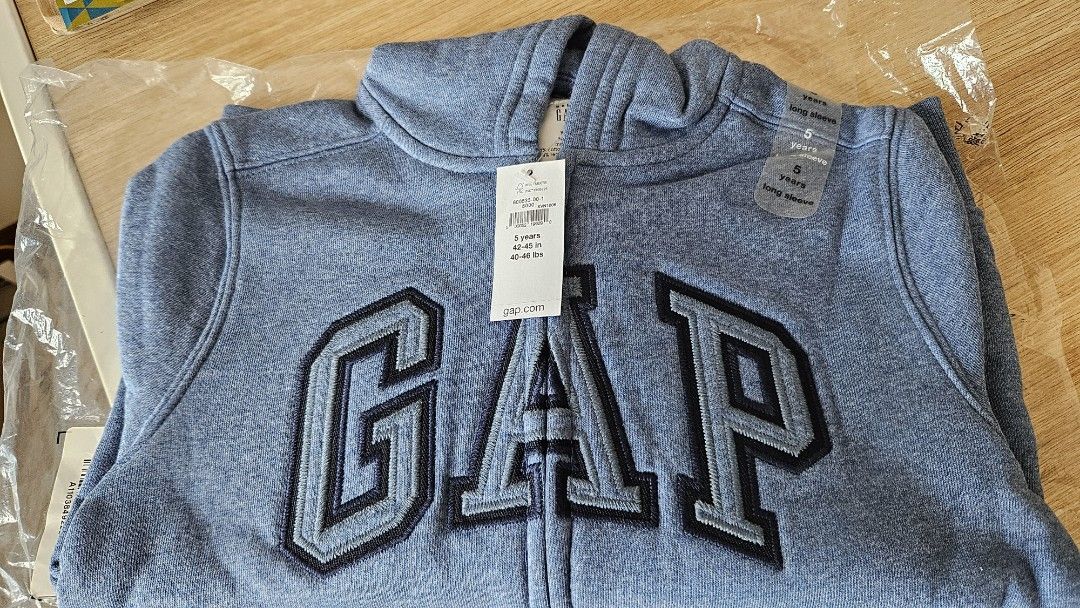 Toddler Gap Hoodie Sweater (Category: Babies & Kids Fashion) located in Marikina City. Submitted by beerbeary (Listing ID 1439660833, Image 2). Description: Blue 5 years old Sto. Niño, Marikina pick up.