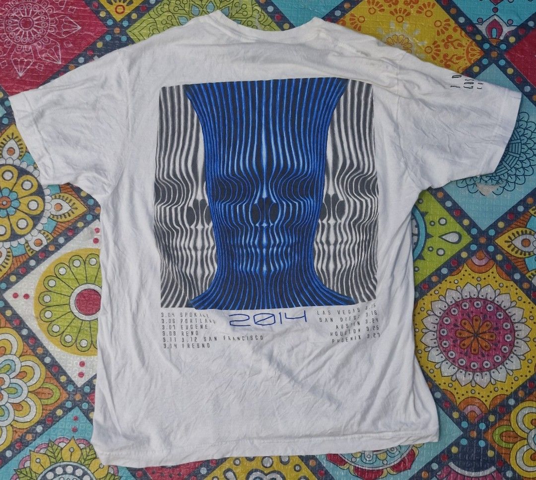 TOOL 2014 tour shirt (band tee) (Category: Tshirts & Polo Shirts ) located in Pili. Submitted by the_g_thrift (Listing ID 1439657575, Image 2). Description: Tool Shirt 2014 Tour Alex Grey Rare Maynard James Keenan Lateralus size large on tag dimes: 20.5 x 27 excellent condition.