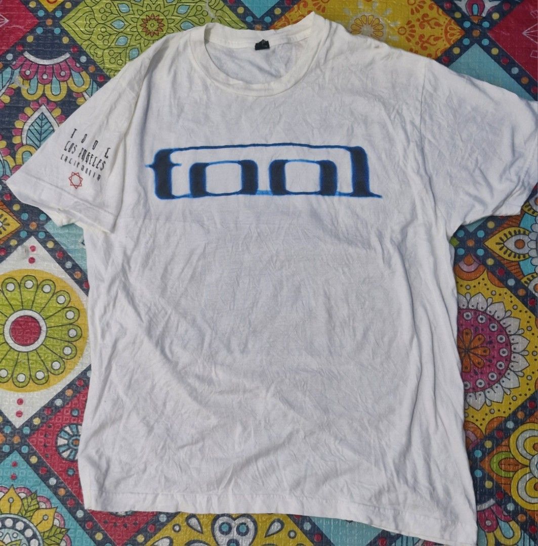 TOOL 2014 tour shirt (band tee) (Category: Tshirts & Polo Shirts ) located in Pili. Submitted by the_g_thrift (Listing ID 1439657575, Image 1). Description: Tool Shirt 2014 Tour Alex Grey Rare Maynard James Keenan Lateralus size large on tag dimes: 20.5 x 27 excellent condition.