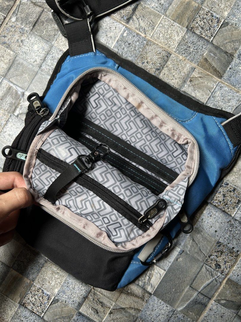 Travelon Anti-Theft React Small Crossbody (Category: Sling Bags) located in Quezon City. Submitted by commonwealthpickerph (Listing ID 1439667242, Image 3). Description: Travelon Anti-Theft React Small Crossbody - 8.5 width // 10 length - in good condition - has sign of used - no major issues - check pic to see details and issue .