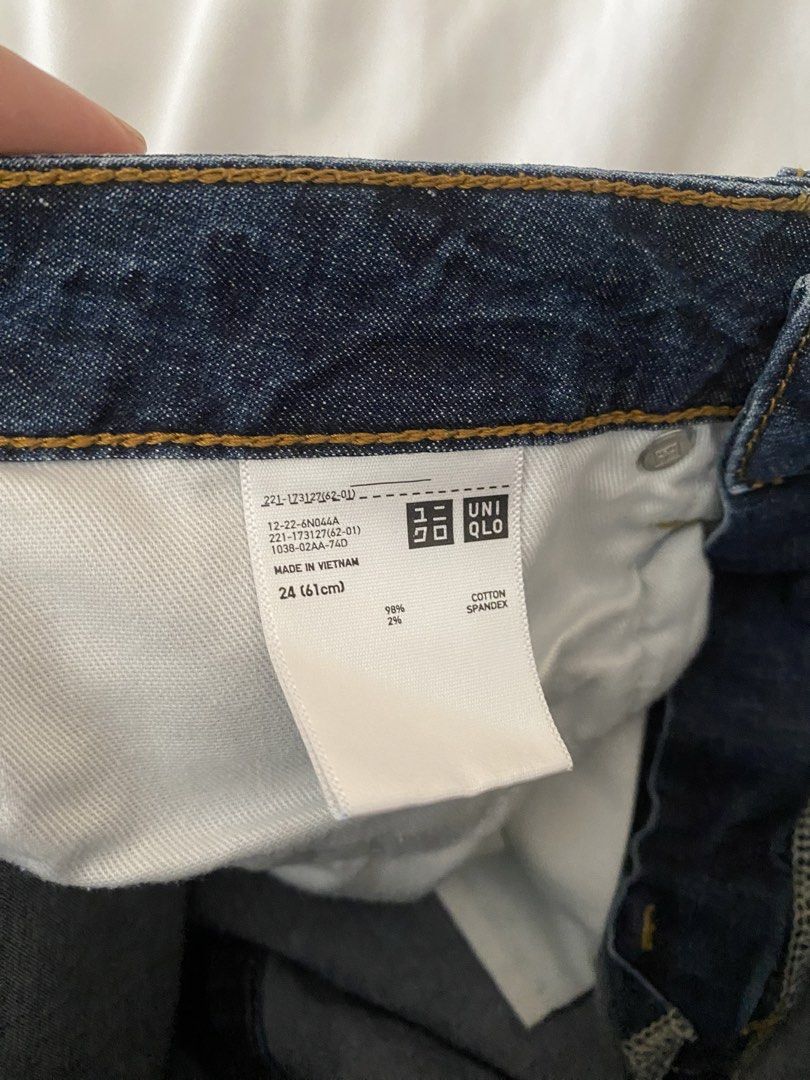 Uniqlo High Waisted Shorts (Category: Shorts) located in Quezon City. Submitted by ashleyken (Listing ID 1439615745, Image 2). Description: A favorite! Just outgrew it 🥹.