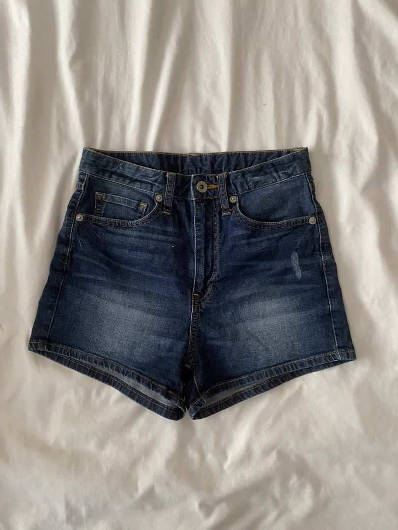 Uniqlo High Waisted Shorts (Category: Shorts) located in Quezon City. Submitted by ashleyken (Listing ID 1439615745, Image 1). Description: A favorite! Just outgrew it 🥹.