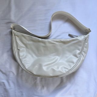 (Category: ) located in . Submitted by shop.preloved.ph (Listing ID 1439685583, Image 1). Description: .