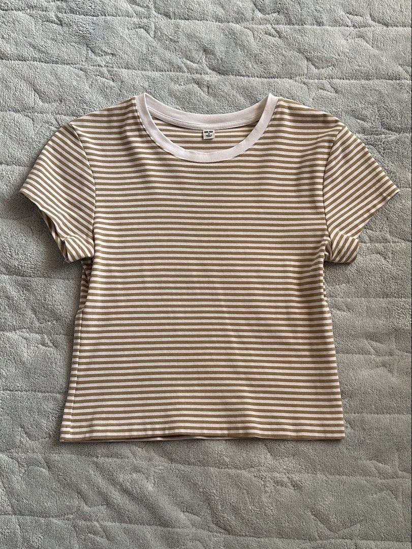 uniqlo striped shirt (Category: Shirts) located in Binan City. Submitted by mysticbows (Listing ID 1439636208, Image 1). Description: best fit to small - medium .