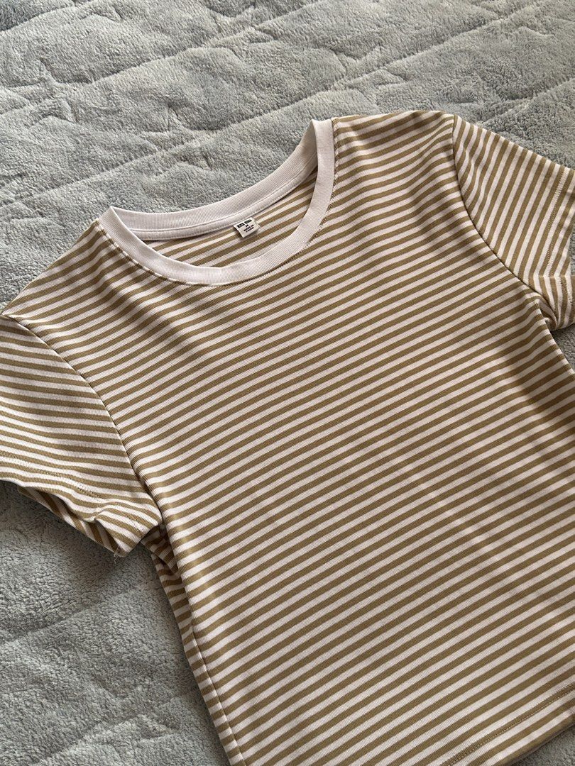 uniqlo striped shirt (Category: Shirts) located in Binan City. Submitted by mysticbows (Listing ID 1439636208, Image 3). Description: best fit to small - medium .