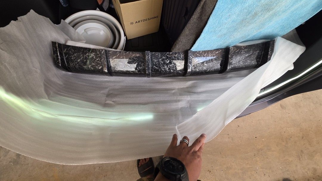 Universal rear diffuser (Category: Bodykits & Styling) located in Singapore. Submitted by magikal747 (Listing ID 1439748236, Image 3). Description: - Universal rear diffuser - Forge carbon dip printed - Condition: 9/10 - Self-collection only - Installation at your own workshop - PM for fast deal.