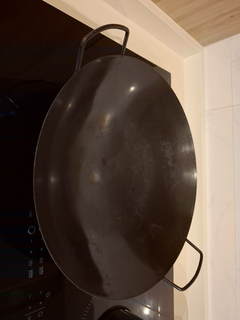 Used Wok with Handles462977855621048320
