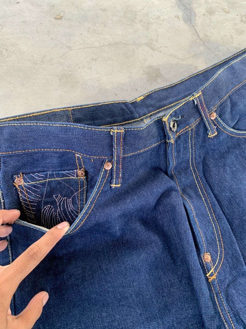Very Rare! Y2k RMC size 36 (Category: Jeans) located in Gainza. Submitted by _sweetskie (Listing ID 1439624611, Image 3). Description: Rare! RMC Good As New Condition: 10/10 Crispy Waist: 36 Length: 44.5 Thigh: 15 Hem: 10 Flaws: .