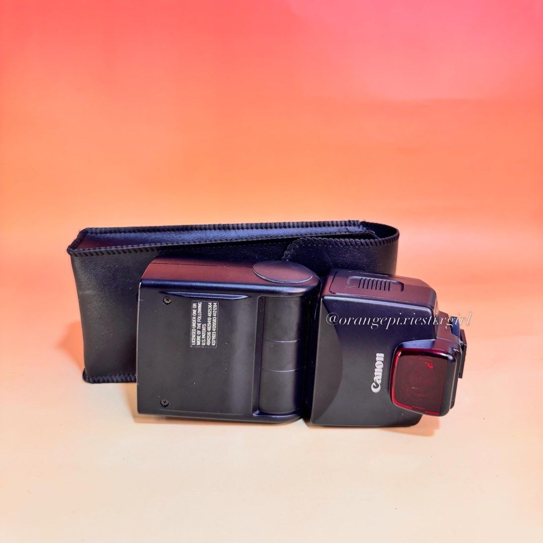 Vintage Camera Flashes (Category: Flashes) located in Bulacan. Submitted by orangepixiestixgirl (Listing ID 1439732404, Image 2). Description: ‼️message me on ig, @orangepixiestixgirl for inquiries and transactions‼️ ‼️CAN’T REPLY HERE‼️ Camera Flash Canon Speedlite 380EX Camera Flash —compatible with Canon EOS film cameras —supports Canon’s E-TTL (Electronic Through-The-Lens) automatic metering system for balanced exposure. —Tested working. —Php