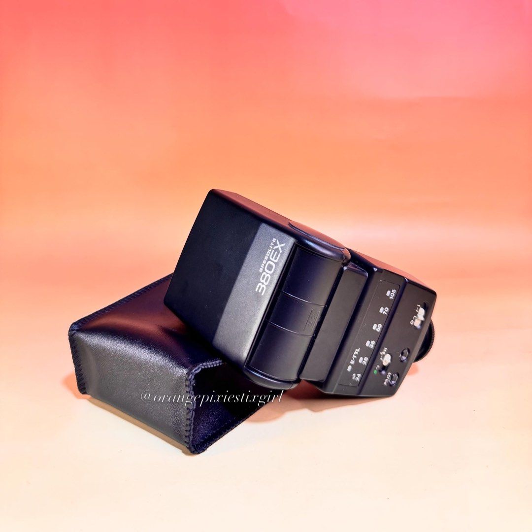 Vintage Camera Flashes (Category: Flashes) located in Bulacan. Submitted by orangepixiestixgirl (Listing ID 1439732404, Image 3). Description: ‼️message me on ig, @orangepixiestixgirl for inquiries and transactions‼️ ‼️CAN’T REPLY HERE‼️ Camera Flash Canon Speedlite 380EX Camera Flash —compatible with Canon EOS film cameras —supports Canon’s E-TTL (Electronic Through-The-Lens) automatic metering system for balanced exposure. —Tested working. —Php