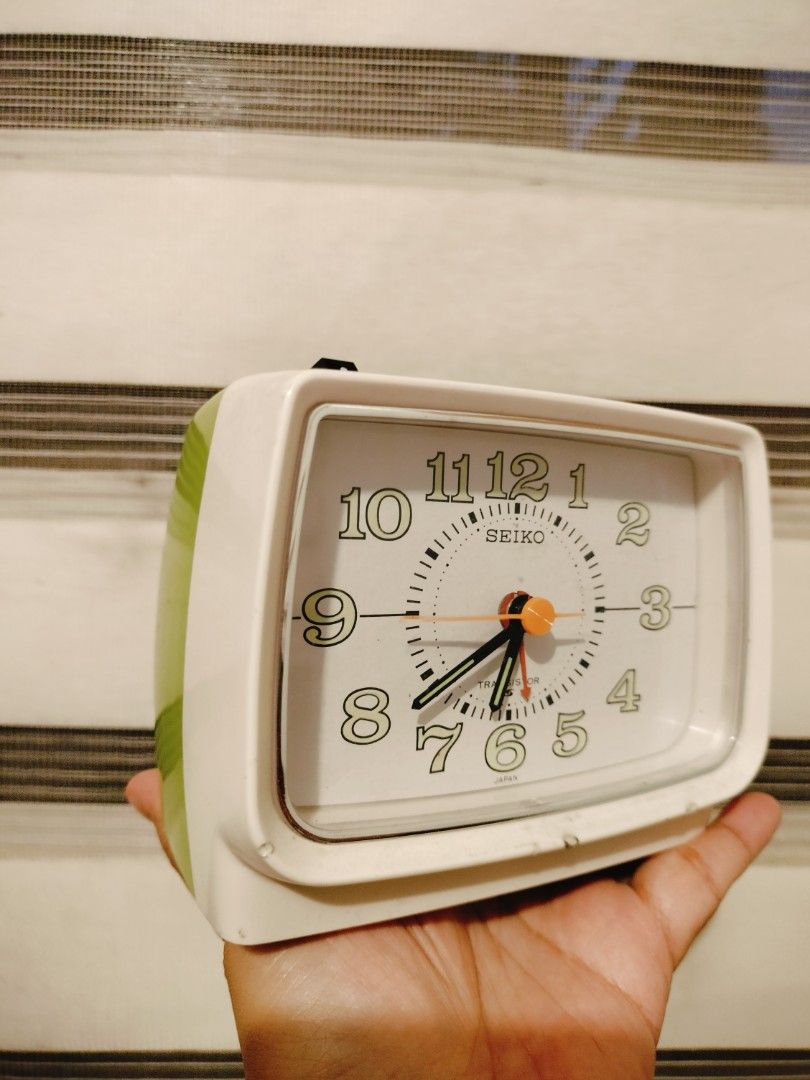 Vintage Seiko Transistor Japan alarm clock (Category: Clocks) located in San Fernando. Submitted by jaimeeyandoc (Listing ID 1439722714, Image 3). Description: Vintage Seiko Transistor Japan alarm clock - working but with slight issue on case but does not affect performance. (see picture) - working but declares as is - powered by 1 pc medium size battery - Pm for video demo. .