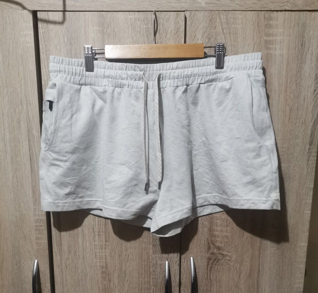 Vuori halo performance short xl (Category: Shorts) located in San Pedro. Submitted by thriftersthrift (Listing ID 1439795931, Image 1). Description: Waistline (inches) :33 Length(inches) :12 Good condition Already wash Color rate : 10 /10 🌵ALL ITEMS ARE FROM UKAY BALE SO MANAGE YOUR EXPECTATION 🌵 ASK SELLER FOR MORE INFORMATION COLOR MAY CHANGE TRU LIGHTING.
