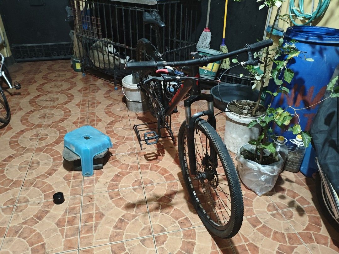 Warrior Mountain Bike - Ready to Ride (Category: Bicycles) located in Manila. Submitted by brightrabbit_747bfc (Listing ID 1439670926, Image 2). Description: 🚲 FOR SALE: Mountain Bike – Ready to Ride! 🔥 ✅ Newly washed / fresh look ✅ Shimano drivetrain ✅ Solid and magandang frame ✅ Smooth gamitin, sasakyan nalang ✅ Good for daily rides, exercise, at long rides ✅ Malinis at well-maintained ✅ Makapal pa gulong Sulit for the price! Perfect pang ser