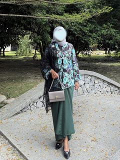(Category: ) located in . Submitted by prelovedbynadhirah (Listing ID 1439632367, Image 1). Description: .