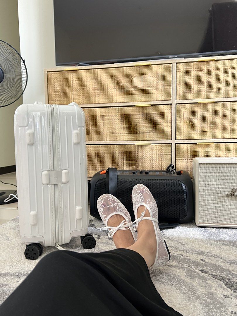 White dainty lace flats (Category: Flats & Sandals) located in Manila. Submitted by chicandbaddie (Listing ID 1439755917, Image 1). Description: Available in euro 36/37/38/39/40/41 .