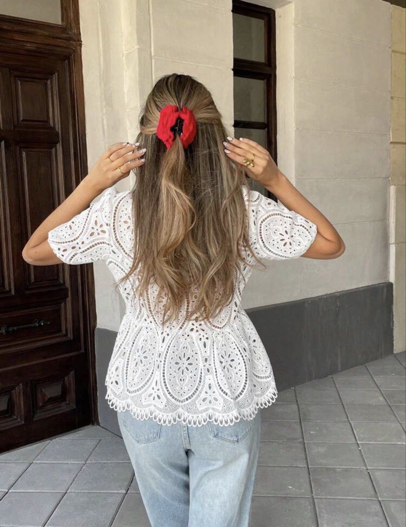 White Dainty Peplum Lace Top (Category: Blouses) located in Las Pinas. Submitted by untold.ph (Listing ID 1439684031, Image 3). Description: Never worn! Just washed 🤍 Rfs: Hindi umabot for my event Fits Small Dainty lace peplum top Buttons are working Bought this for P500! Never nagamit 🤍.