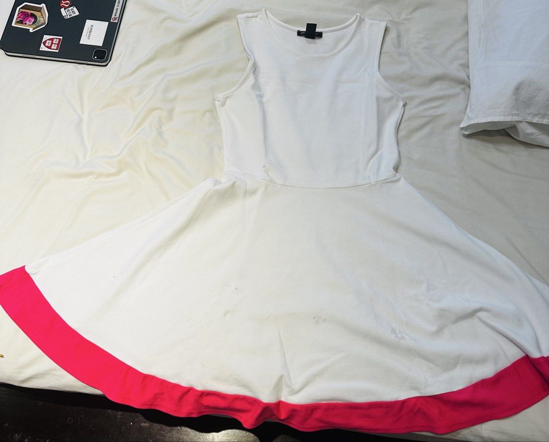 White Dress with Pink Trim (Category: Dresses) located in San Juan City. Submitted by mjky888 (Listing ID 1439713006, Image 1). Description: 3 dresses, take 3 for 500 1. MNG XS 2. Desigual S 3. desigual Cirque de Soleil S .