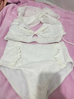 (Category: ) located in . Submitted by aliepreloved (Listing ID 1439732249, Image 1). Description: .