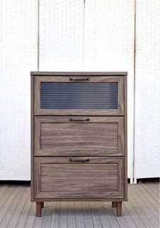 (Category: ) located in . Submitted by FurnitureGallery (Listing ID 1439664189, Image 1). Description: .