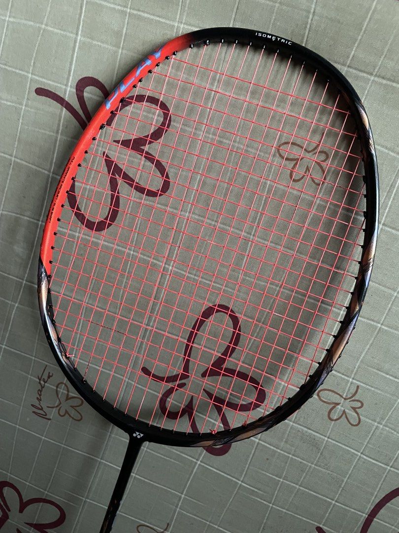 Yonex Astrox 77 Play (Category: Racket and Ball Sports) located in Angeles City. Submitted by caerus8 (Listing ID 1439657825, Image 1). Description: Almost new (Used 5 times only inside a taraflex court) Recently (January 2026) strung with red Yonex BG66 Ultimax 26lbs from Juego SM North Edsa Yonex AC102EX White grip No paint chips, no damage..