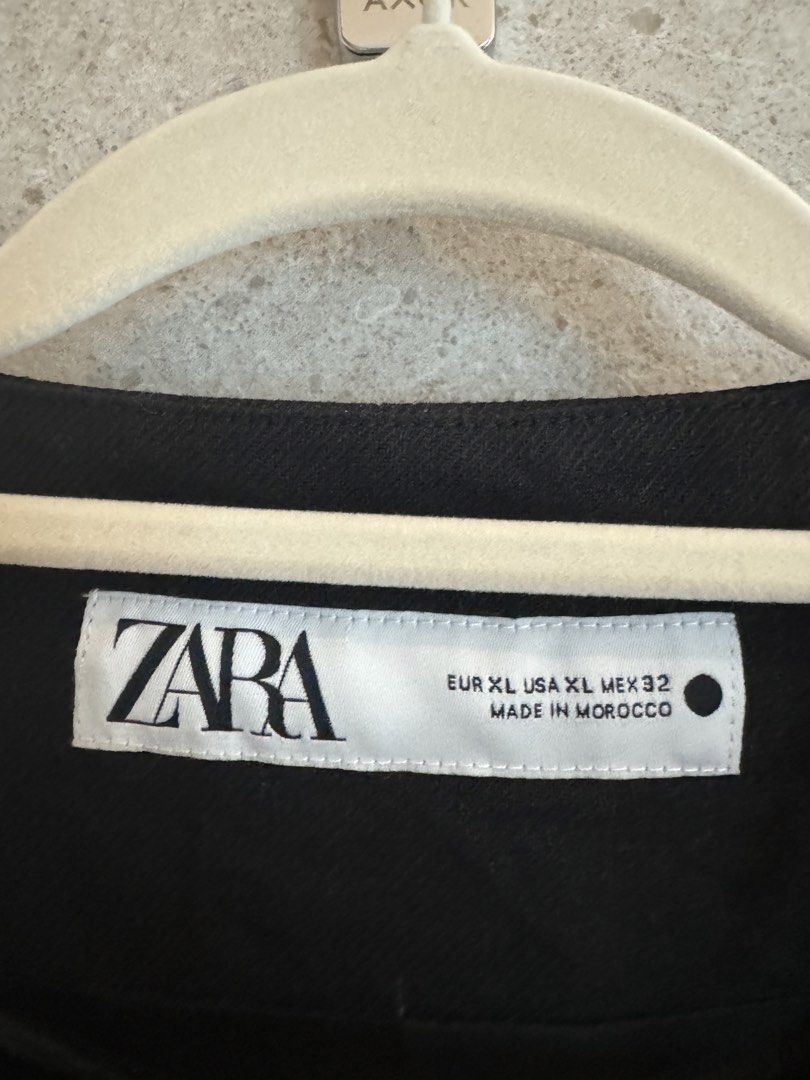 Zara ZW Collection Waistcoat (Category: Blouses) located in Manila. Submitted by archiiives (Listing ID 1439708959, Image 3). Description: - never worn - zw collection.