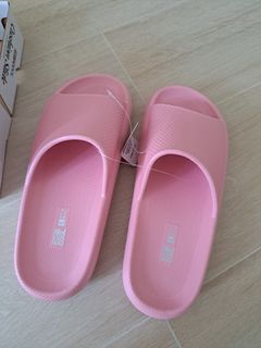 （分類：）位於 。 由 tak_cw 提交（商品編號 1439822236，圖片 1）。簡介： 。