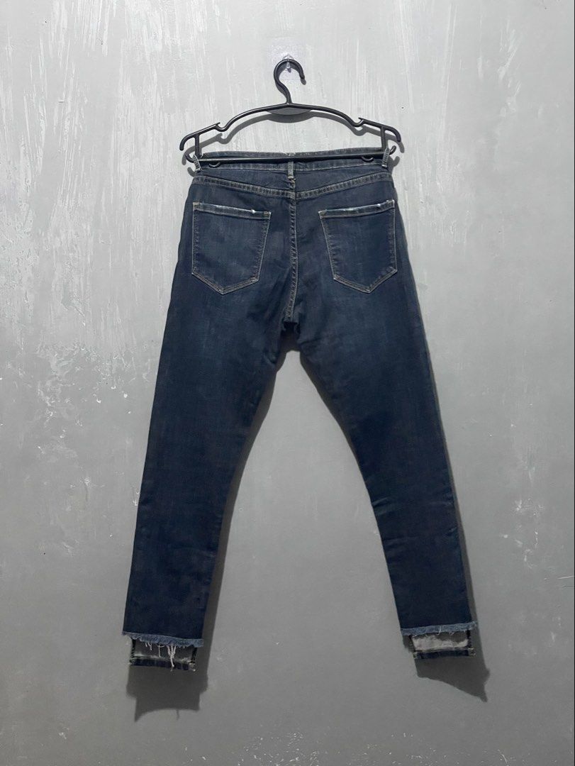 Acne Studios Plain Jeans (Category: Jeans) located in Cabanatuan. Submitted by mac_6288 (Listing ID 1439979255, Image 3). Description: .