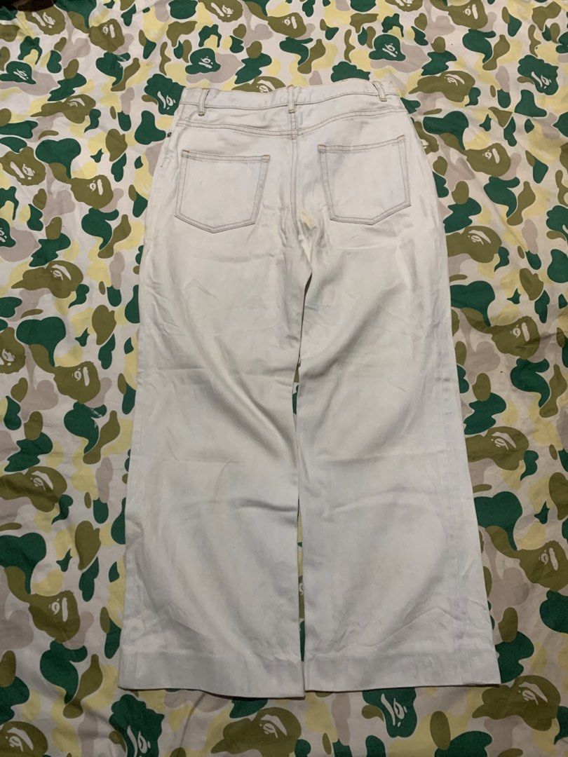 A.P.C. Jean Sailor Jeans Size 27 (Category: Luxury Apparel) located in Cagayan de Oro. Submitted by agboysalis60090 (Listing ID 1439897410, Image 2). Description: Authentic A.P.C. Jean Sailor jeans in a light off-white color. These wide-leg denim pants feature a classic five-pocket design and a comfortable fit. Made from 100% cotton for durability and breathability. Perfect for a casual yet stylish look..