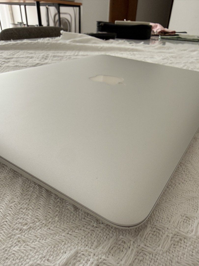 Apple MacBook Air463829986391500802