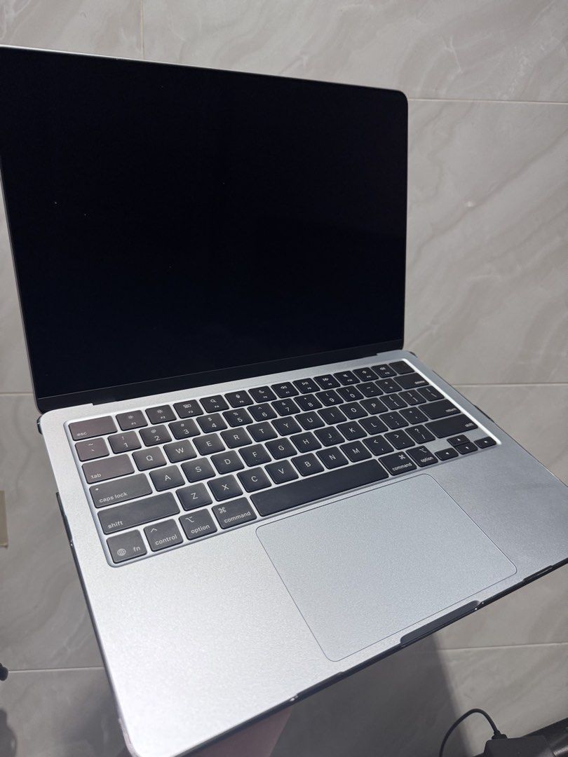 Apple MacBook Air463965608341688320