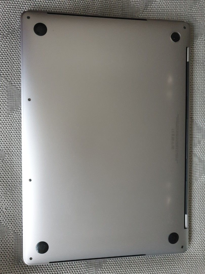 Apple MacBook Pro touchbar 13-inch 2018463829038541711361