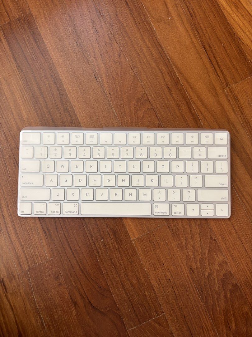 Apple Magic Keyboard (USB-C) - White463836541837660160