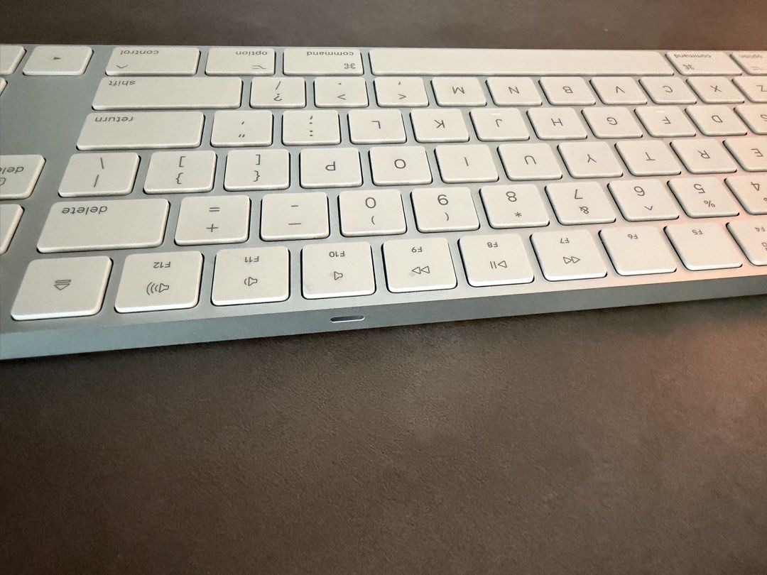 Apple Magic Keyboard with Numeric Keypad and Magic Mouse463597820854282242