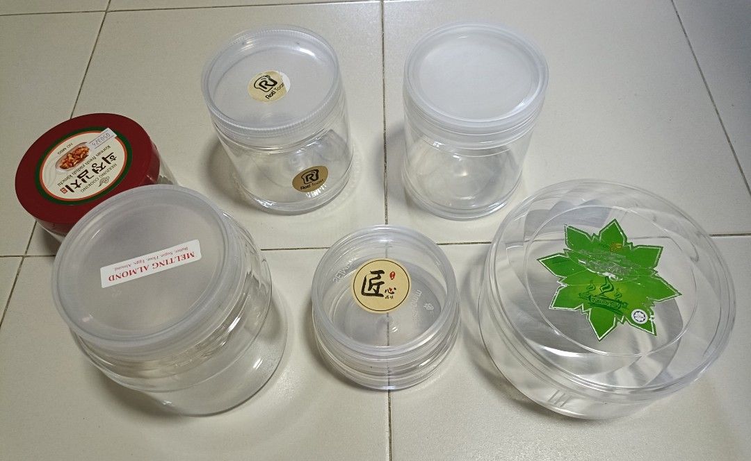 Assorted Empty Plastic Containers463778980677570560