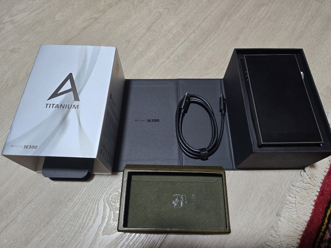 Hingikbbp (Category: Portable Music Players) located in Singapore. Submitted by chrisyan18 (Listing ID 1439953455, Image 5). Description: https://www.astellnkern.com/cn/product/view.php?idx=141 Limited edition. cheapest on carousel. Both screen and back have screen protectors. < perfect condition. add another $100 for a 512 SanDisk Extreme SD card (currently worth 100 plus). DAP is severally underutilised. SD card is as good as new. I put in some