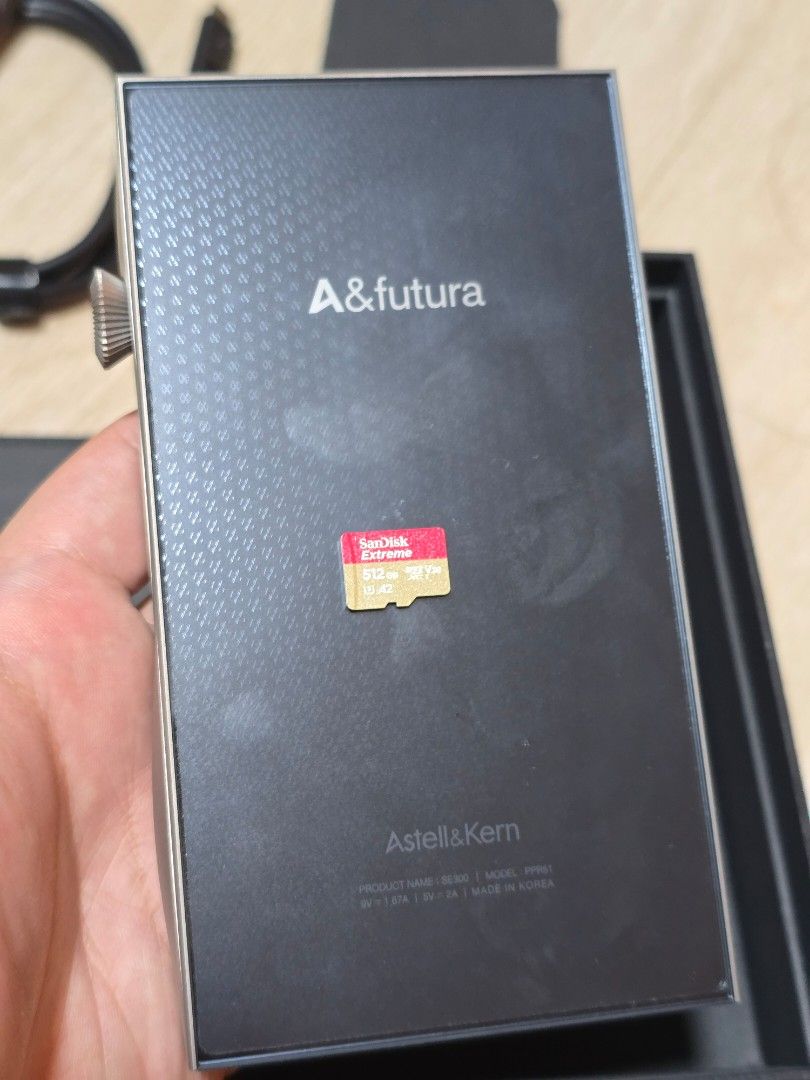 Hingikbbp (Category: Portable Music Players) located in Singapore. Submitted by chrisyan18 (Listing ID 1439953455, Image 6). Description: https://www.astellnkern.com/cn/product/view.php?idx=141 Limited edition. cheapest on carousel. Both screen and back have screen protectors. < perfect condition. add another $100 for a 512 SanDisk Extreme SD card (currently worth 100 plus). DAP is severally underutilised. SD card is as good as new. I put in some